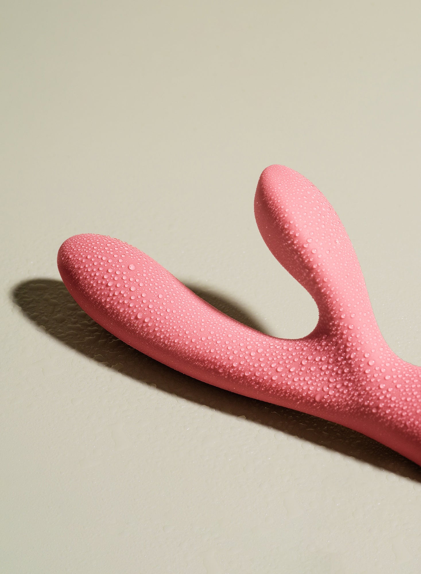 Fleur du Mal Pink Smile Makers The Artist Massager